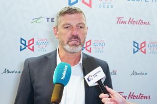 Spadli jsme zpátky na zem, řekl Nedvěd po facce od USA. Absolutní zkrat, přidal kapitán - Sport.cz